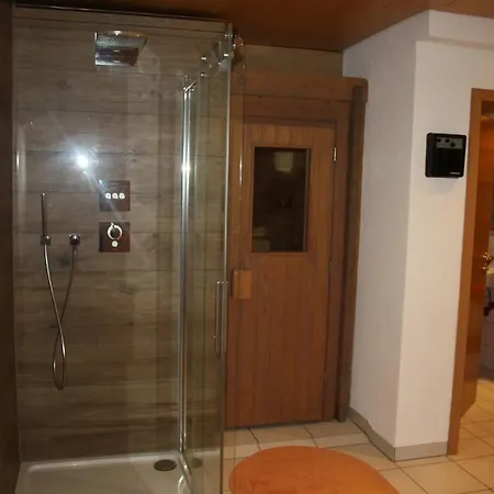 Mit Sauna Apartment *